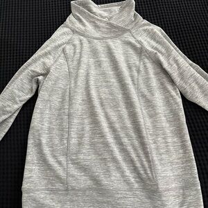 GUC Gerry long sleeve funnel neck top!